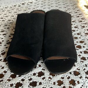 Size 10M Like New Black Suede 3 inch heel sparkle heel